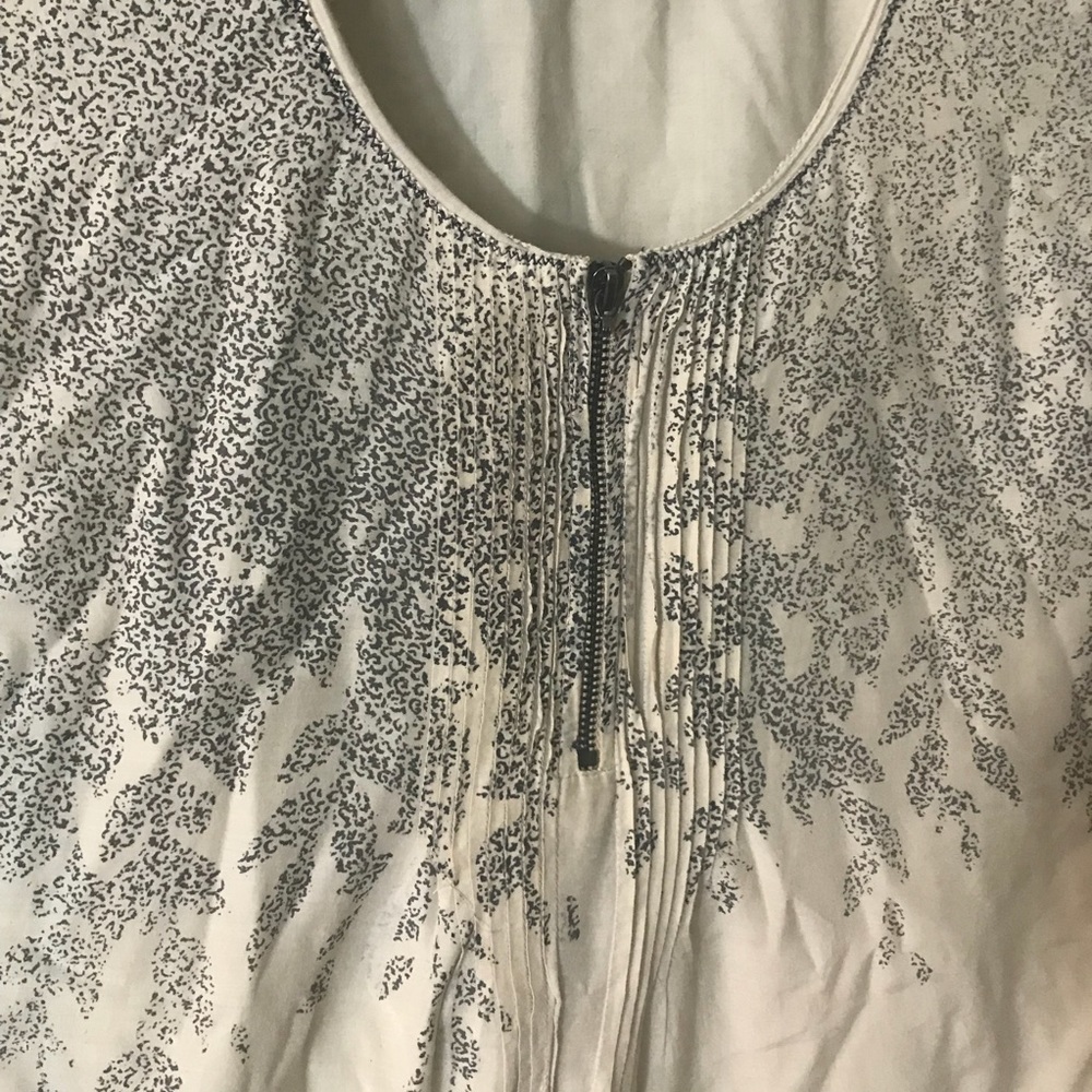 Coldwater Creek M pin tuck sleeveless top blouse